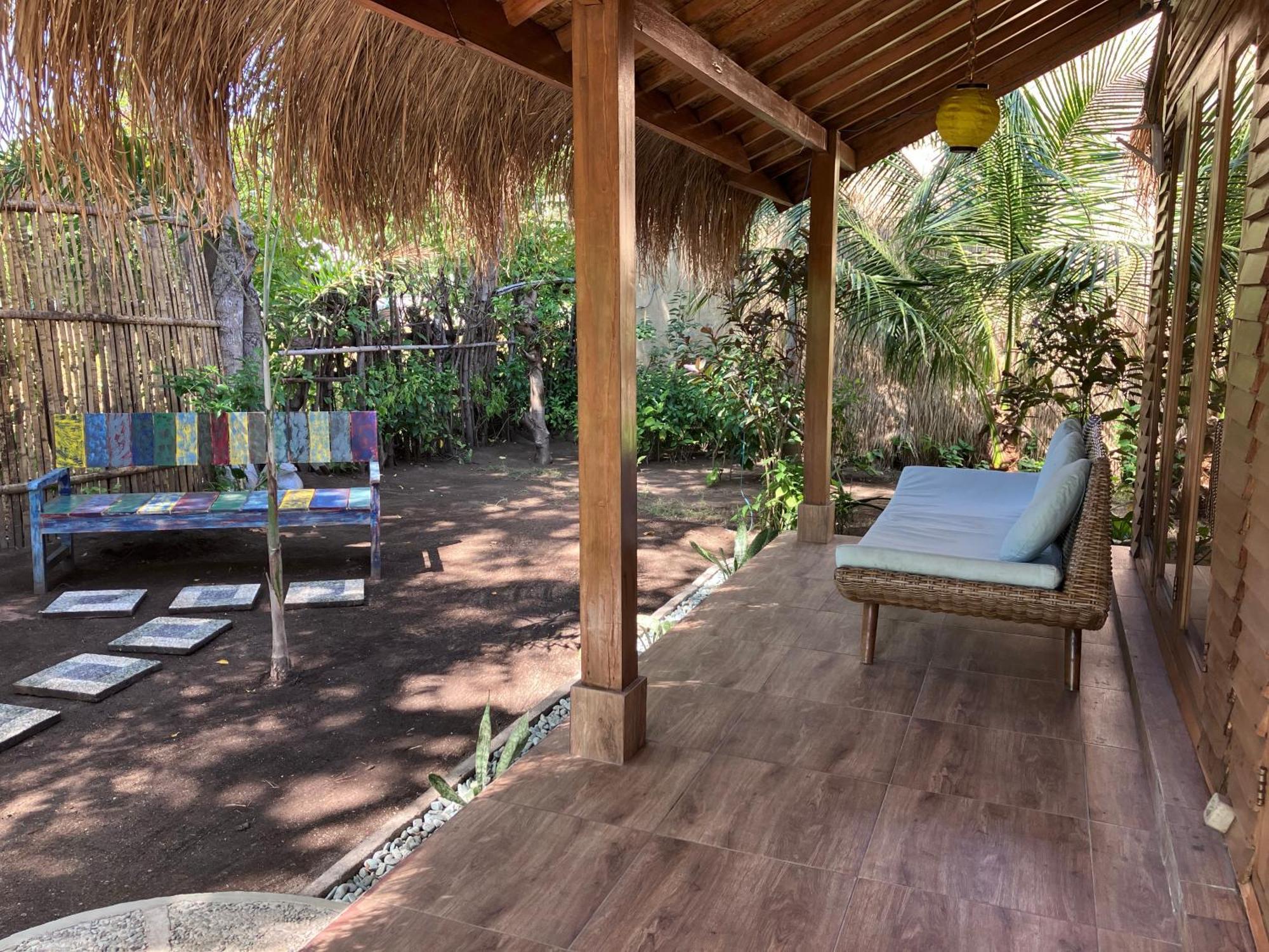 Meno Madia Bungalows Gili Meno Exteriör bild