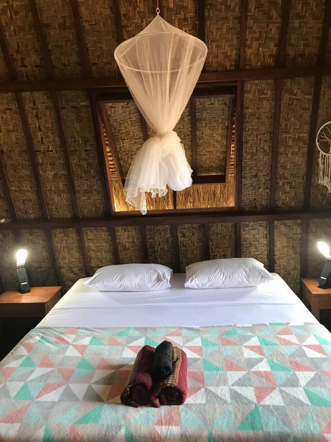Meno Madia Bungalows Gili Meno Exteriör bild