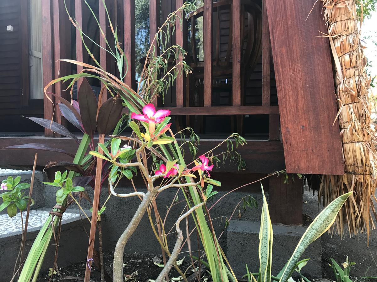 Meno Madia Bungalows Gili Meno Exteriör bild